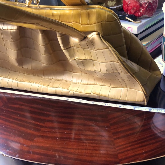 Banana Republic two-toned goldenrod color leather handbag - Picture 11 of 13